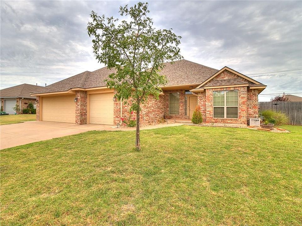 1st image of 2708 NW 165th Ter