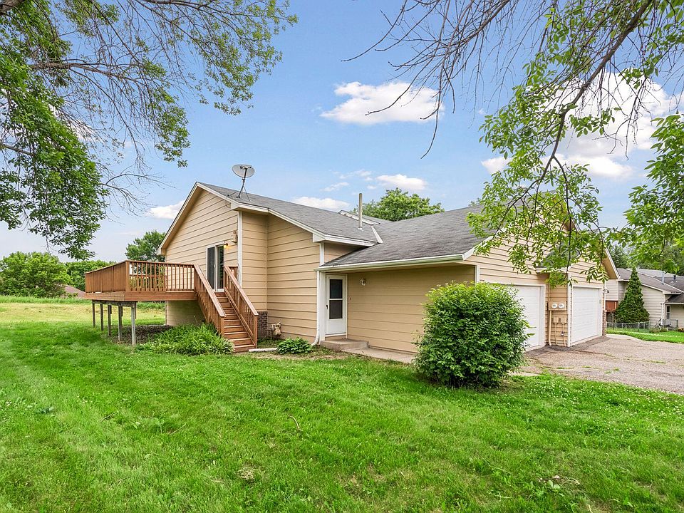 1st image of 1070 Butte Ct