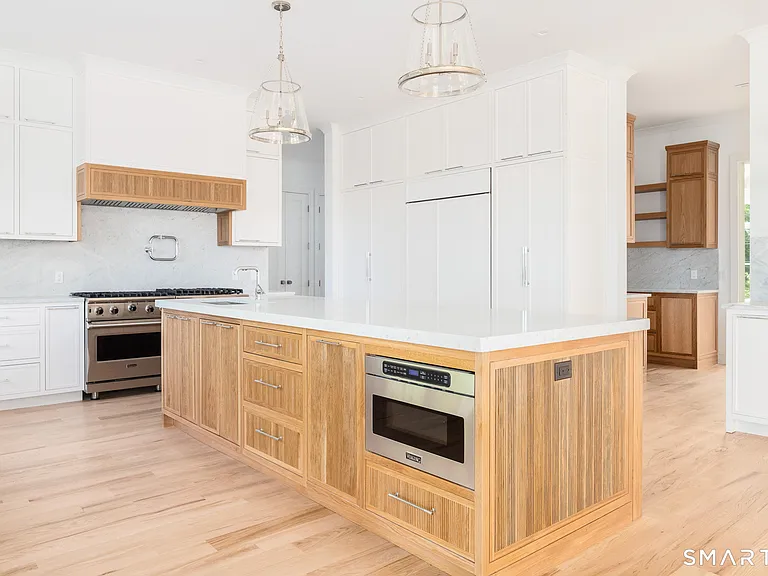 68 Dearfield Dr — Photo 11