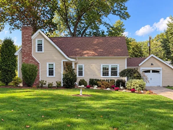 4 Beatty Ln, South Easton, MA 02375