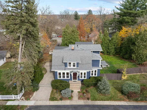 7 Robertson Ct, Clarkston, MI 48346