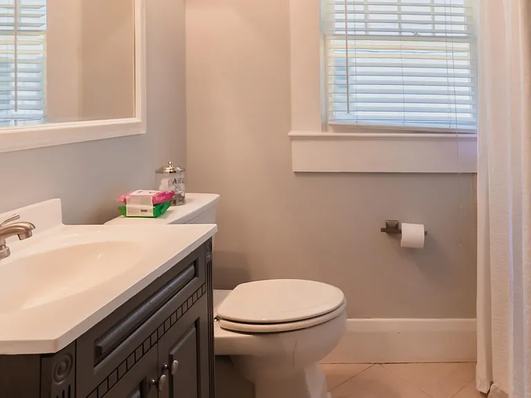 310 W South Ave — Photo 11