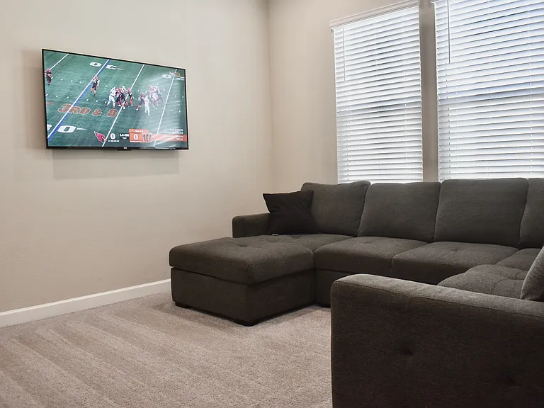 4864 E Village Dr — Photo 21