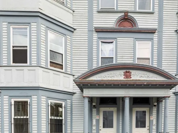 30 Hawthorne St #1, Boston, MA 02119