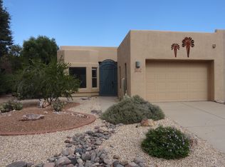 244 N Running Spring Dr, Green Valley, AZ 85614