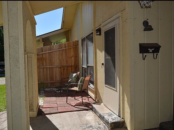 4th image of 2619 Nina Ct