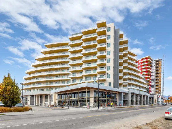 3340 Lakeshore Rd #514, Kelowna, BC V1W 0H6