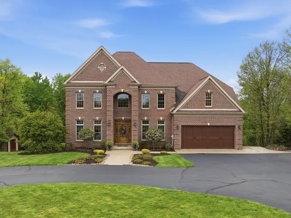 24 S Cowan Rd, Carnegie, PA 15106