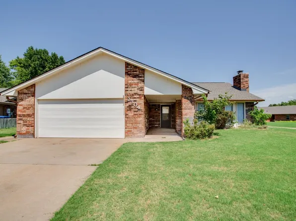 2304 Single Tree Ln, Enid, OK 73703