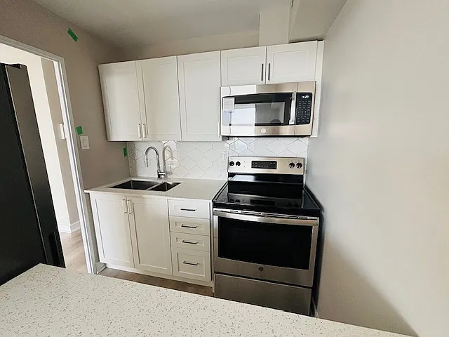 500 Duplex Ave #408 — Photo 4