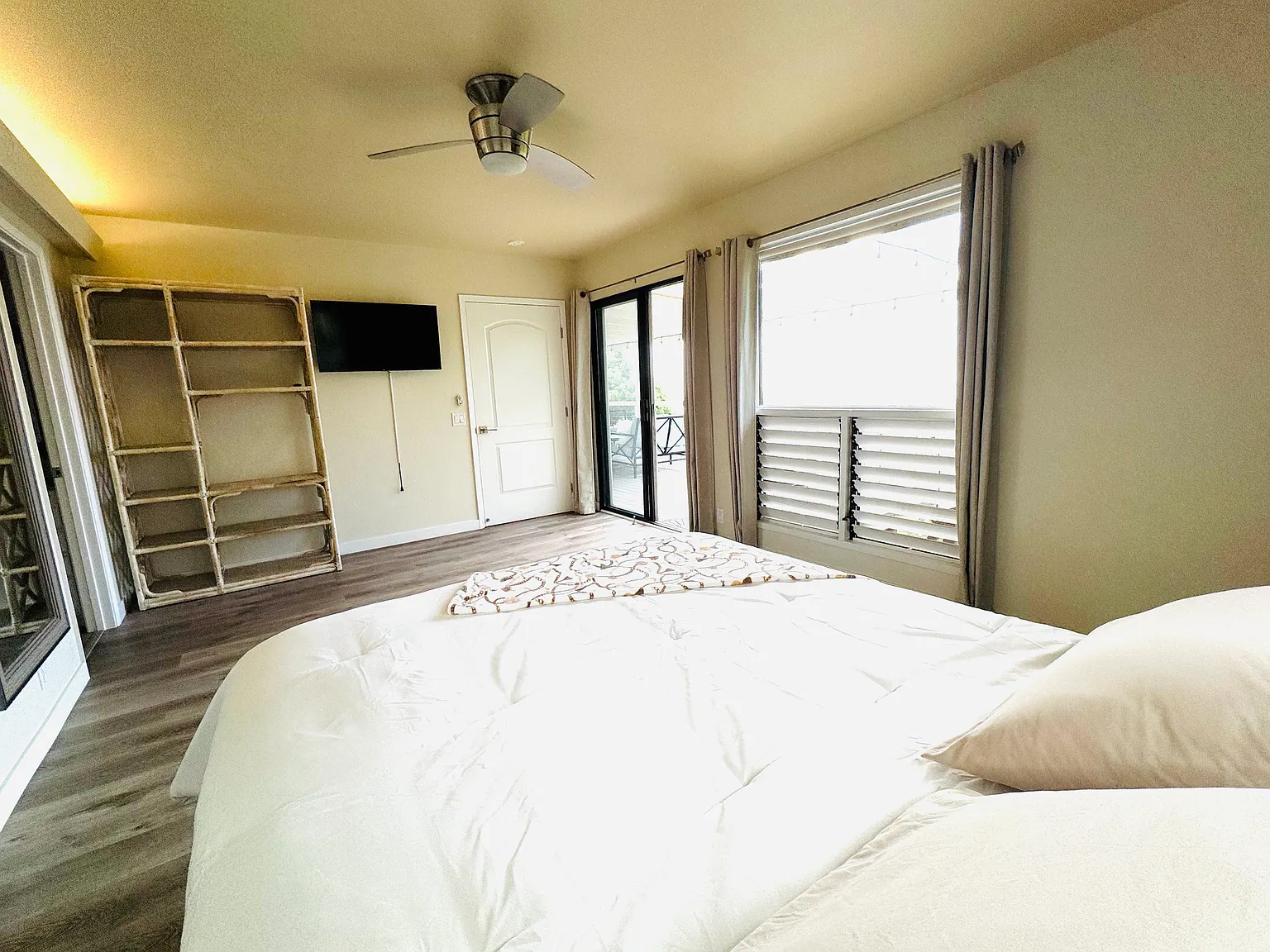 2 bed, $3,600 — Photo 3