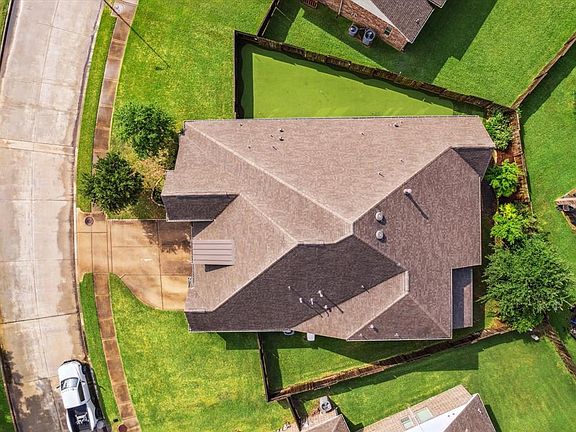 3rd image of 8207 Mesquite Hill Lane