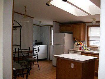 2nd image of 1008 Stillwell Ave
