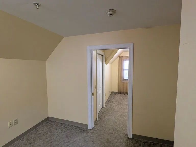 320 E Lincoln Ave — Photo 32