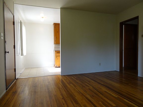 5th image of 11473 Chandler Blvd APT 1