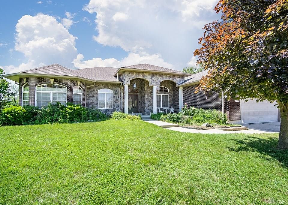 1st image of 709 Justin Ct