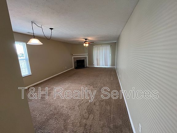 3rd image of 3123 Knobstone Ln