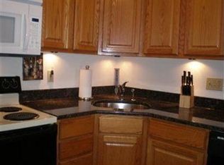 860 Overlook Ridge Dr #B16, Cleveland, OH 44109