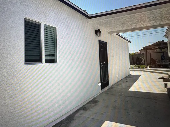 1205 S Broadacres Ave, Compton, CA 90220