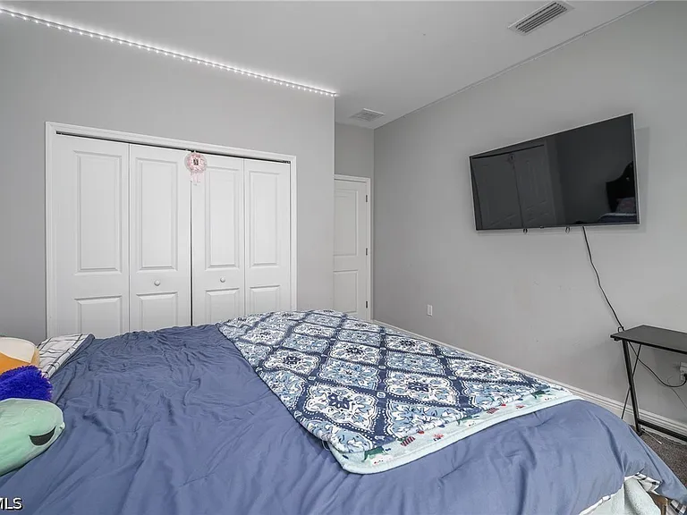 1802 NW 20th Ter — Photo 19