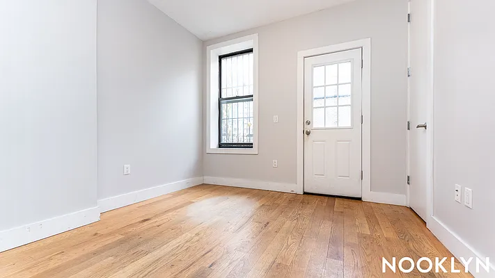 Rented by Nooklyn NYC LLC | media 34