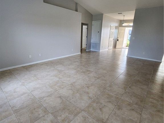 5th image of 323 NW 3rd Ter