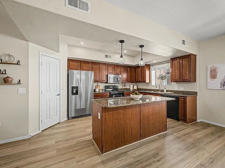 2402 E 5th St #1570 — Photo 5