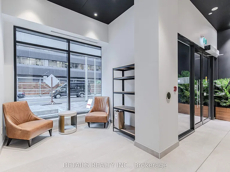340 Queen St #1008 — Photo 3
