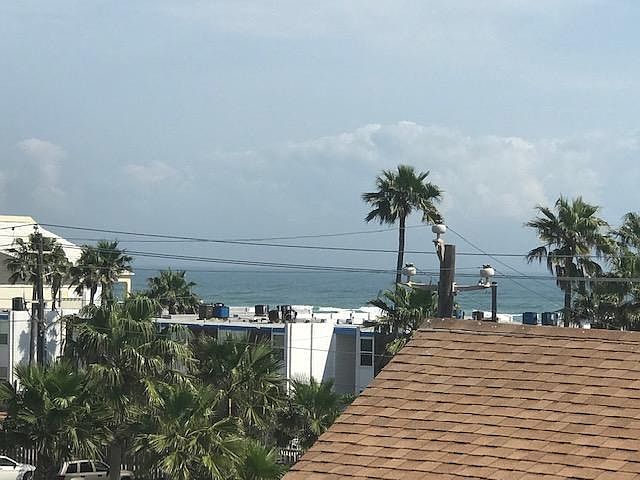 1st image of 114 E Tarpon St #301