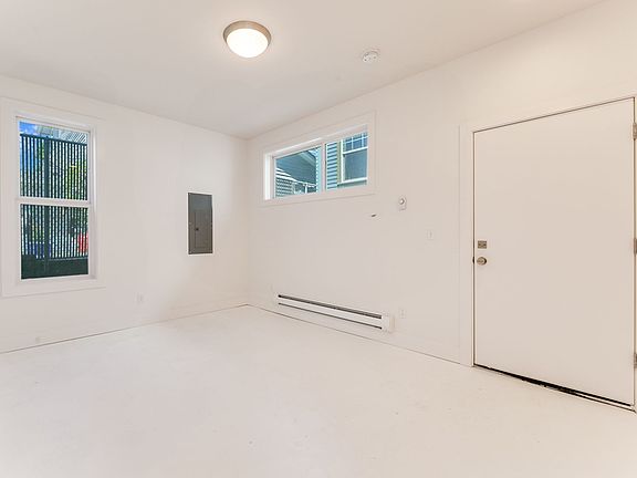 4th image of 2511 E Yesler Way #1