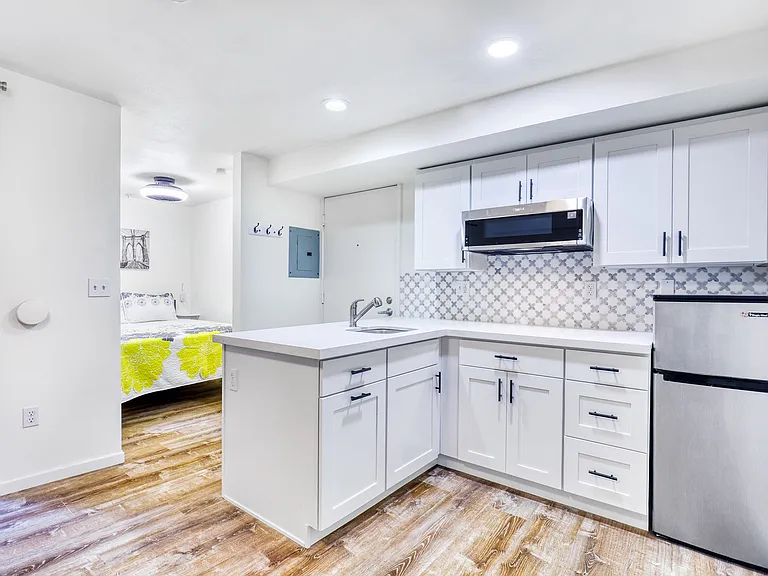 425 Vine St #318 — Photo 7