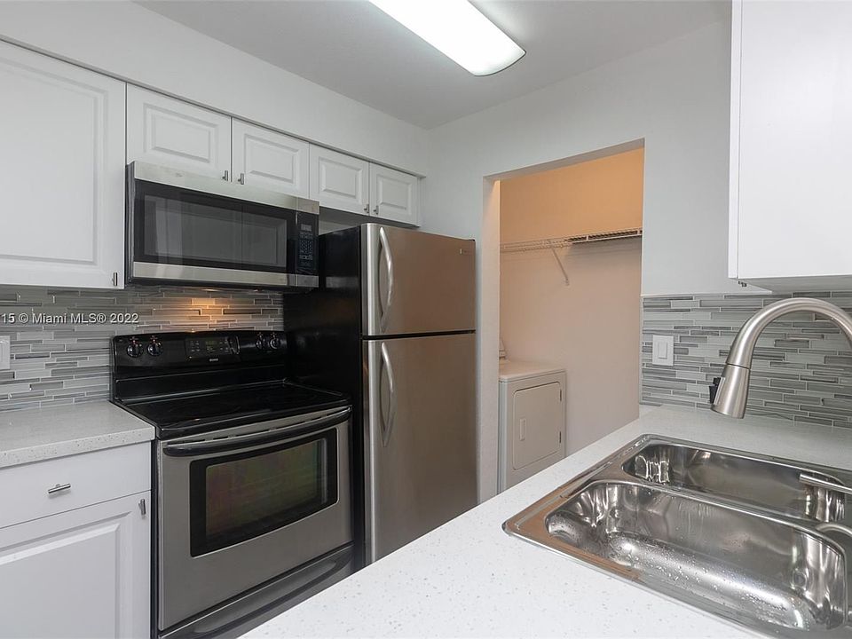 1st image of 1257 SW 46th Ave APT 1810