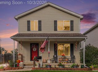5322 Moore St, Wayne, MI 48184