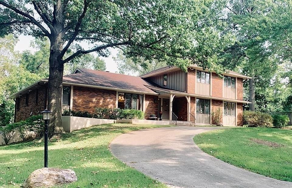 1st image of 617 Tanglewood Dr