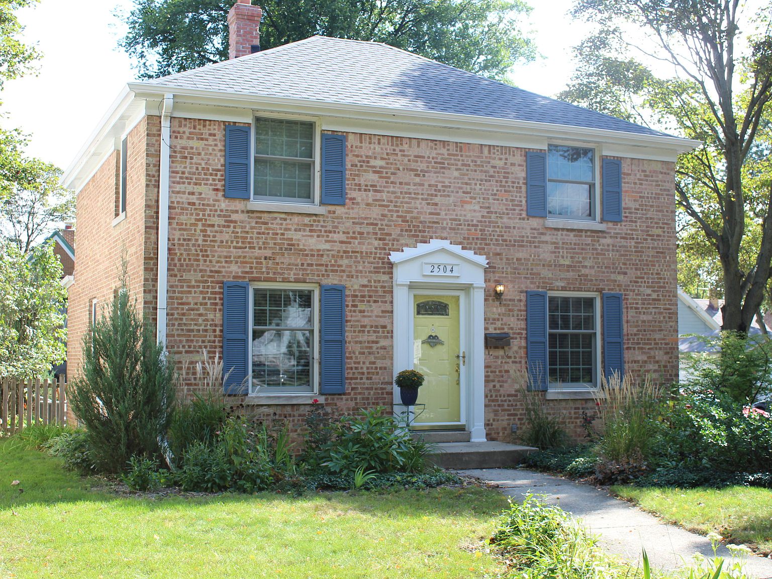 2504 N 73rd St, Wauwatosa, WI 53213 Zillow