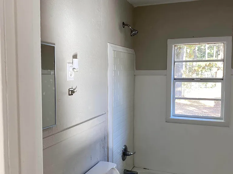 11 Shirley St — Photo 17