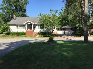 341 Kenmore Dr, Bay Village, OH 44140