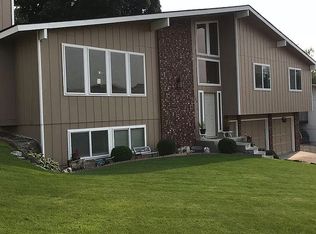 908 Riverview Ave, Selah, WA 98942