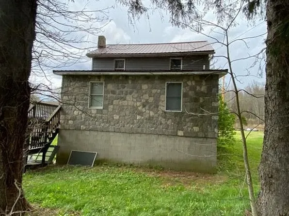 365 Melcroft Rd, White, PA 15490