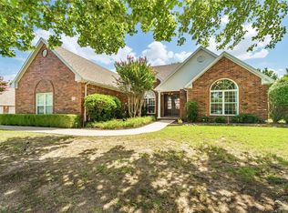 1836 N Hartford Dr, Fayetteville, AR 72701