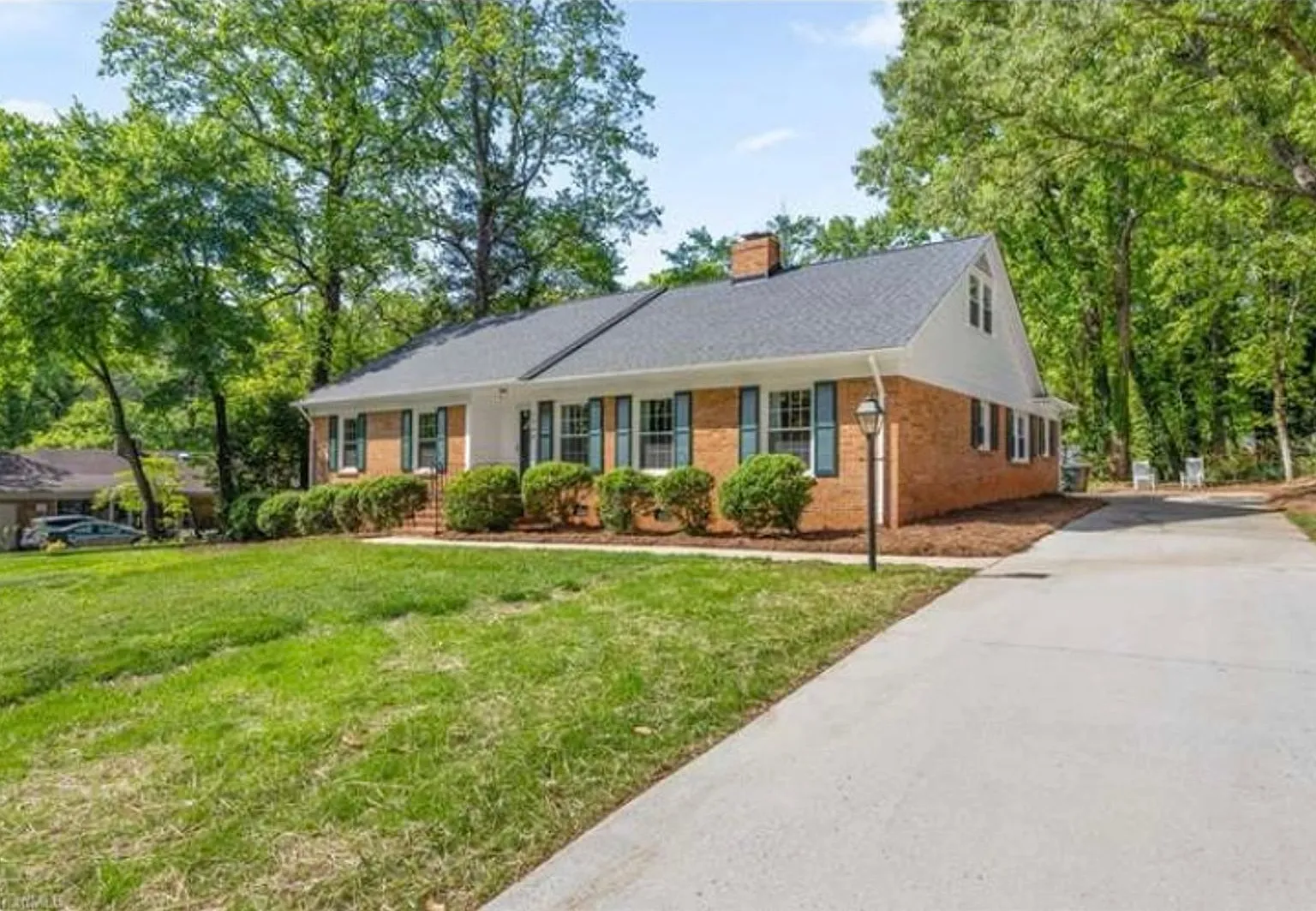 5 bedroom updated home in Friendly Center area — Photo 1