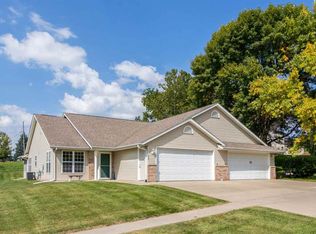 309 N High Ave, Oxford, IA 52322