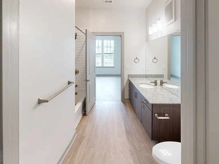 1274 at Towson — Photo 100