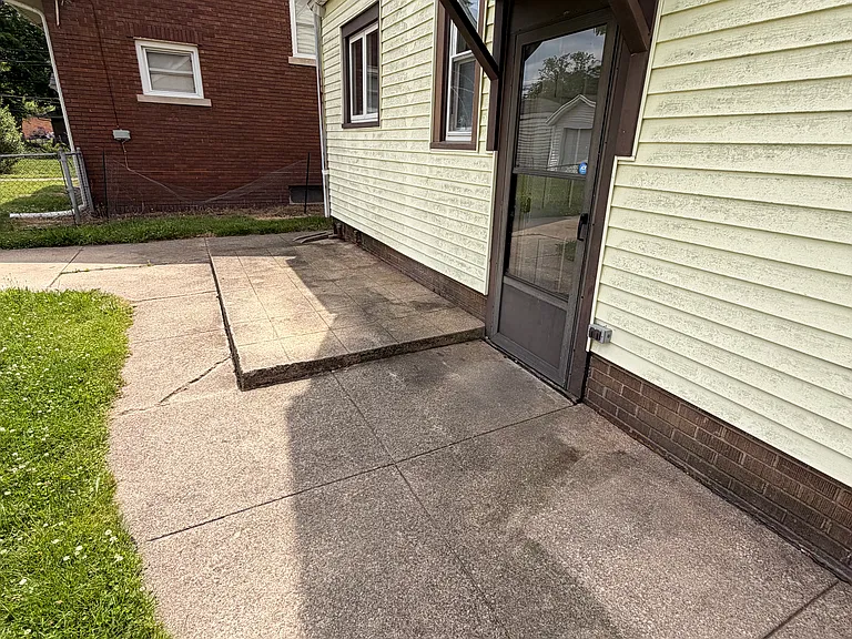 2431 Prast Blvd — Photo 25