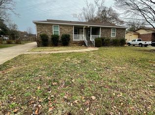7 Crofton Dr, Greenville, SC 29605
