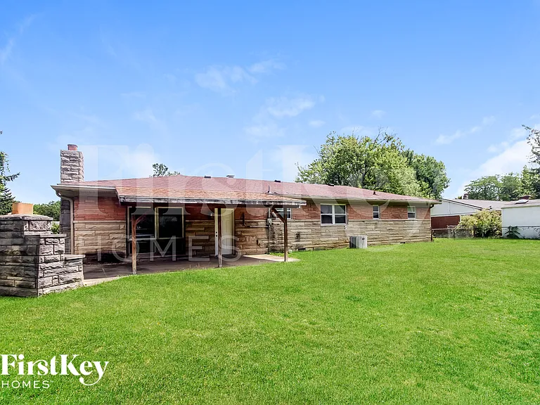 5750 Wallingwood Dr — Photo 18