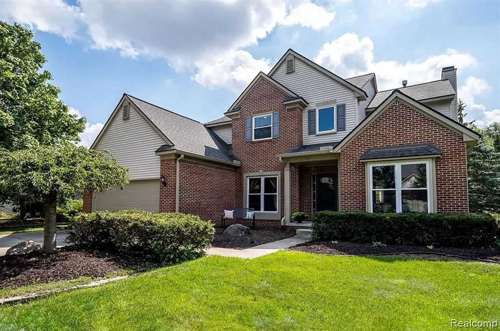 3 bed, 2.5 bath, 3144 sqft, $3,200 — Photo 3