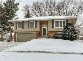 4512 73rd St, Urbandale, IA 50322