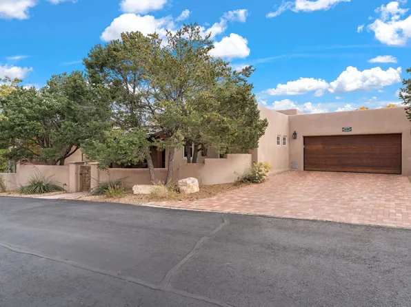 109 Cantera Cir, Santa Fe, NM 87501