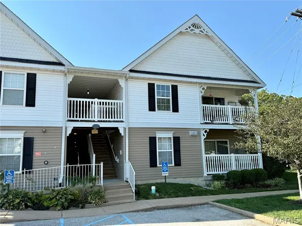 172 Brandy Mill Cir #4D, High Ridge, MO 63049